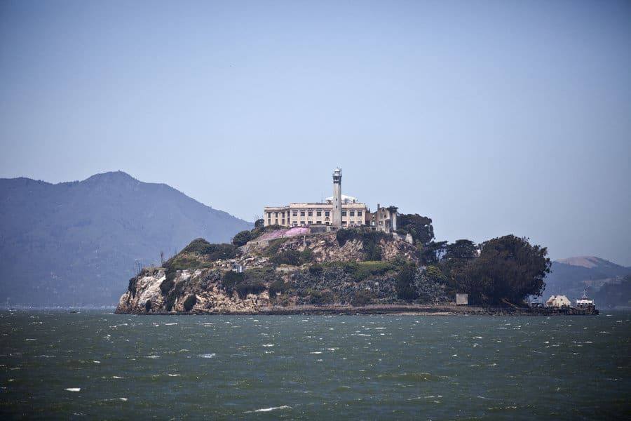Wide Golden Gate daytime shot